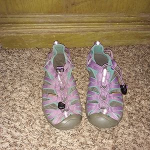 Keen sandals sz 3 youth